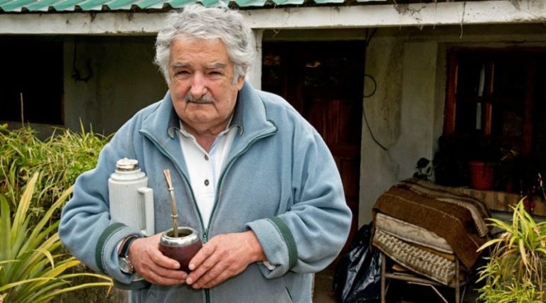 José Mujica quitte le Sénat